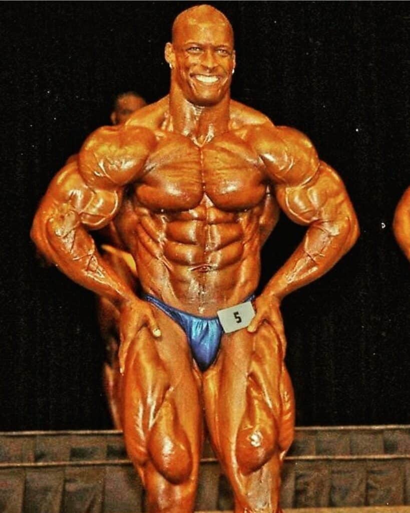 Shawn Ray Posing | buildwithpros.com | BuildWithPros.com Shawn Ray Posing | buildwithpros.com | BuildWithPros.com